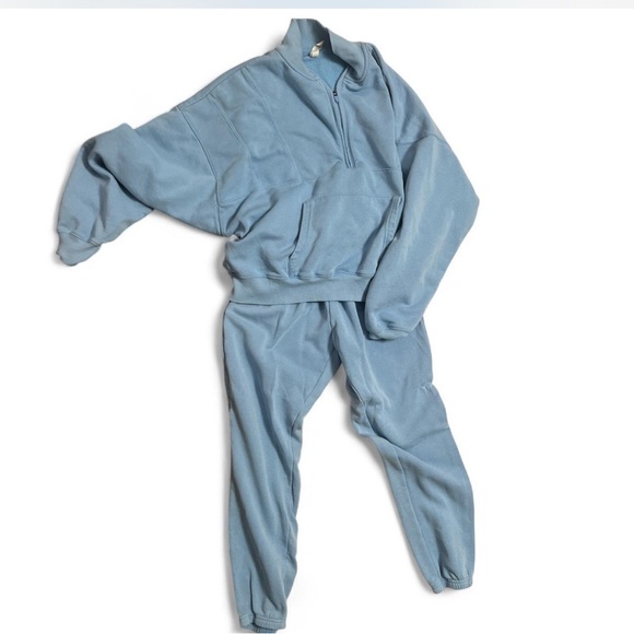 Yogalicious Light Blue Relaxed Pantsuit - Picture 1 of 1